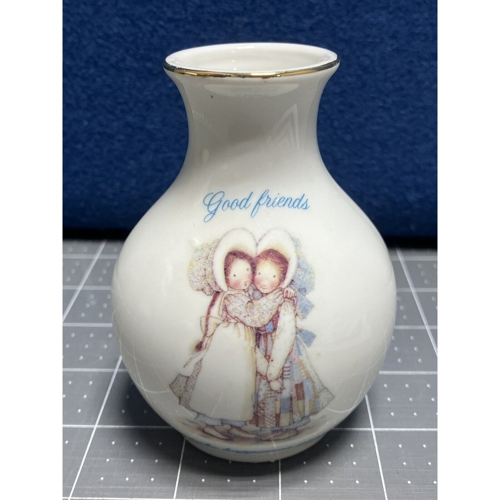 Hollie Hobbie VTG "Good Friends" Miniature Short Bud Porcelain Vase Made Japan